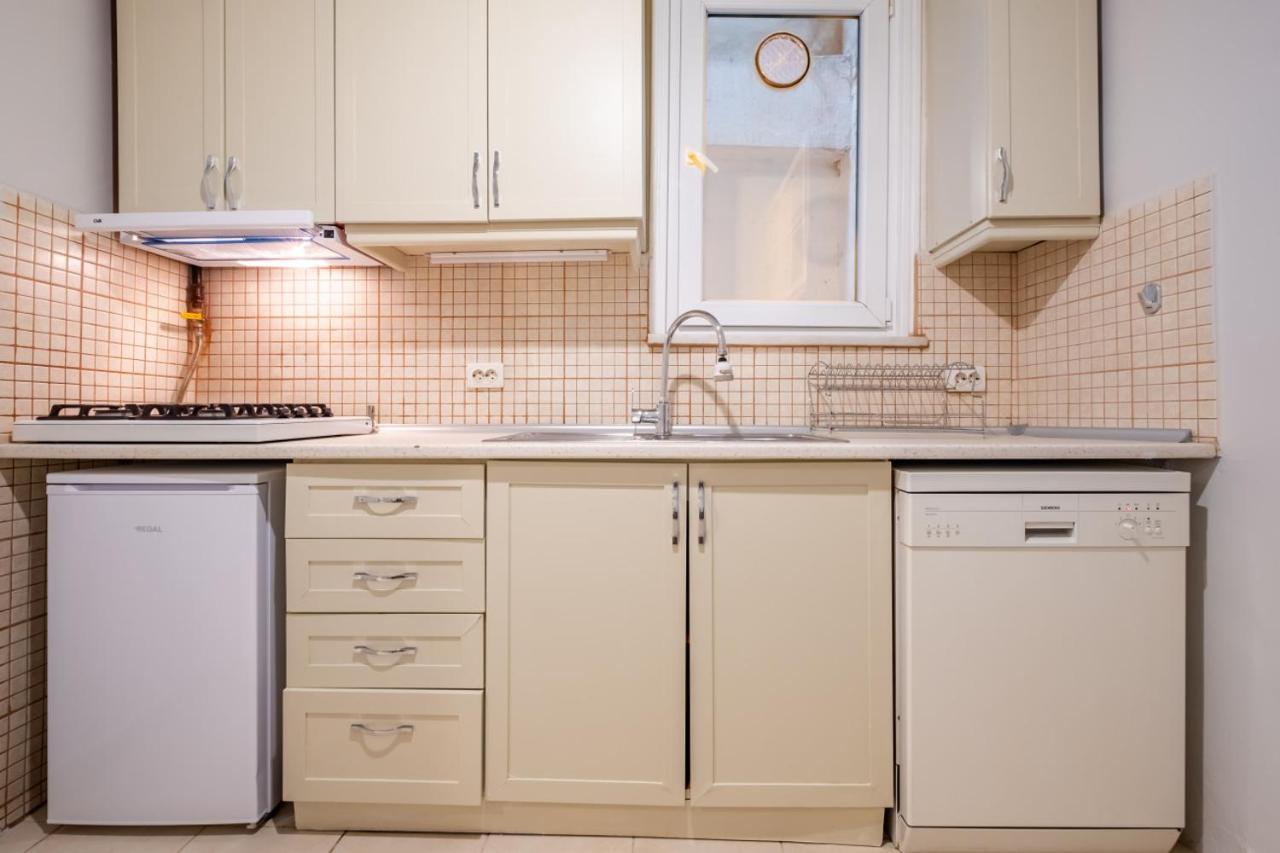 Fully Equipped Cozy Home In Kadikoy Isztambul Kültér fotó
