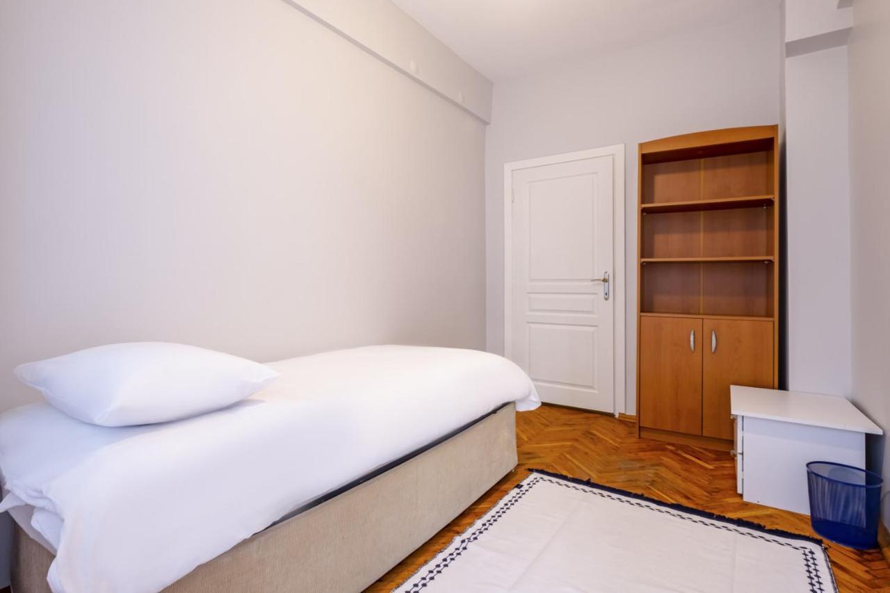 Fully Equipped Cozy Home In Kadikoy Isztambul Kültér fotó